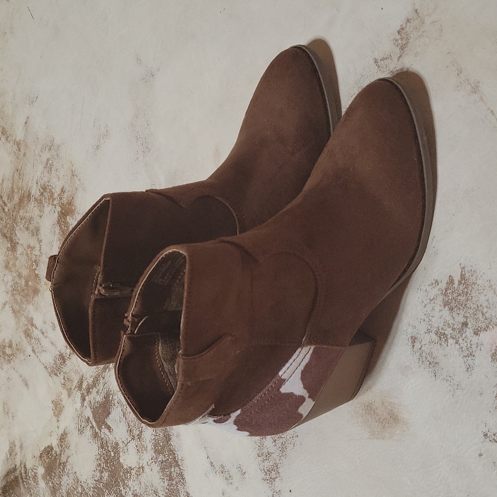 Sugar cow print booties